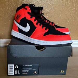 Size 8 Men’s/10 Women’s Jordan 1 Mid Infrared